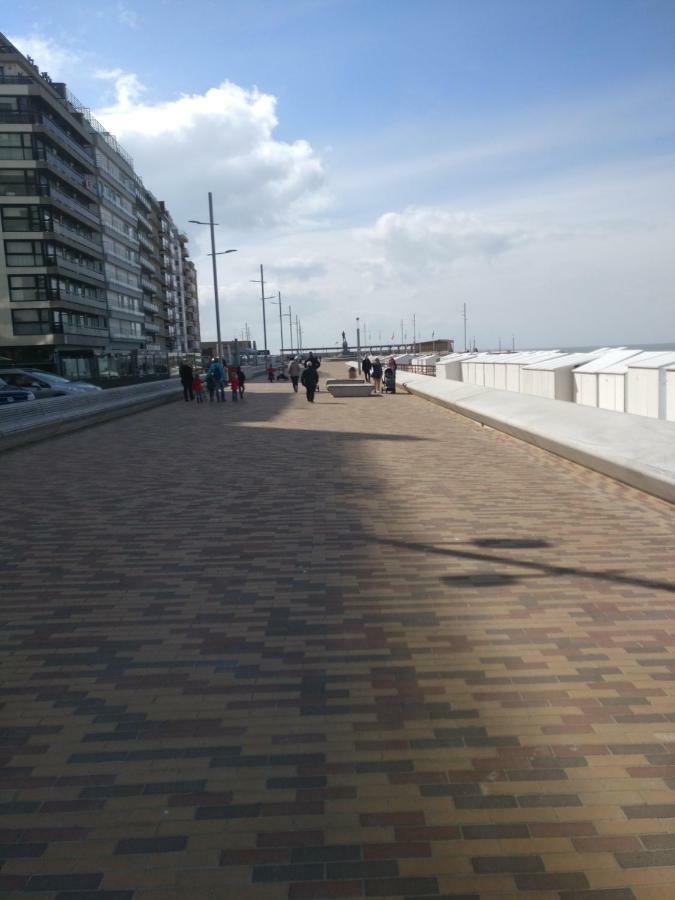 Appartamento Wenduine Op Zeedijk Esterno foto